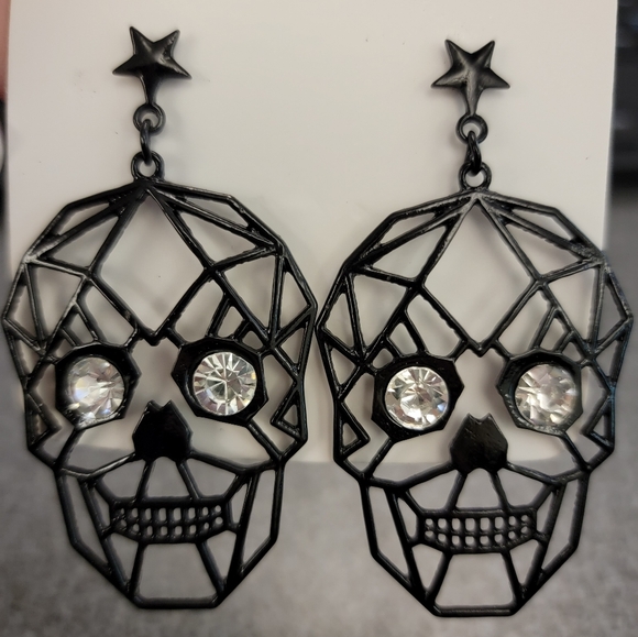 Fashion Jewelry Jewelry - Black Skull Dangle Earrings